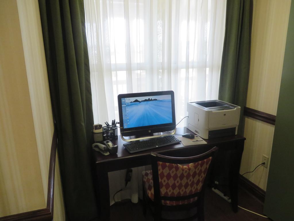 Country Inn & Suites By Radisson, Meridian, Ms ภายนอก รูปภาพ